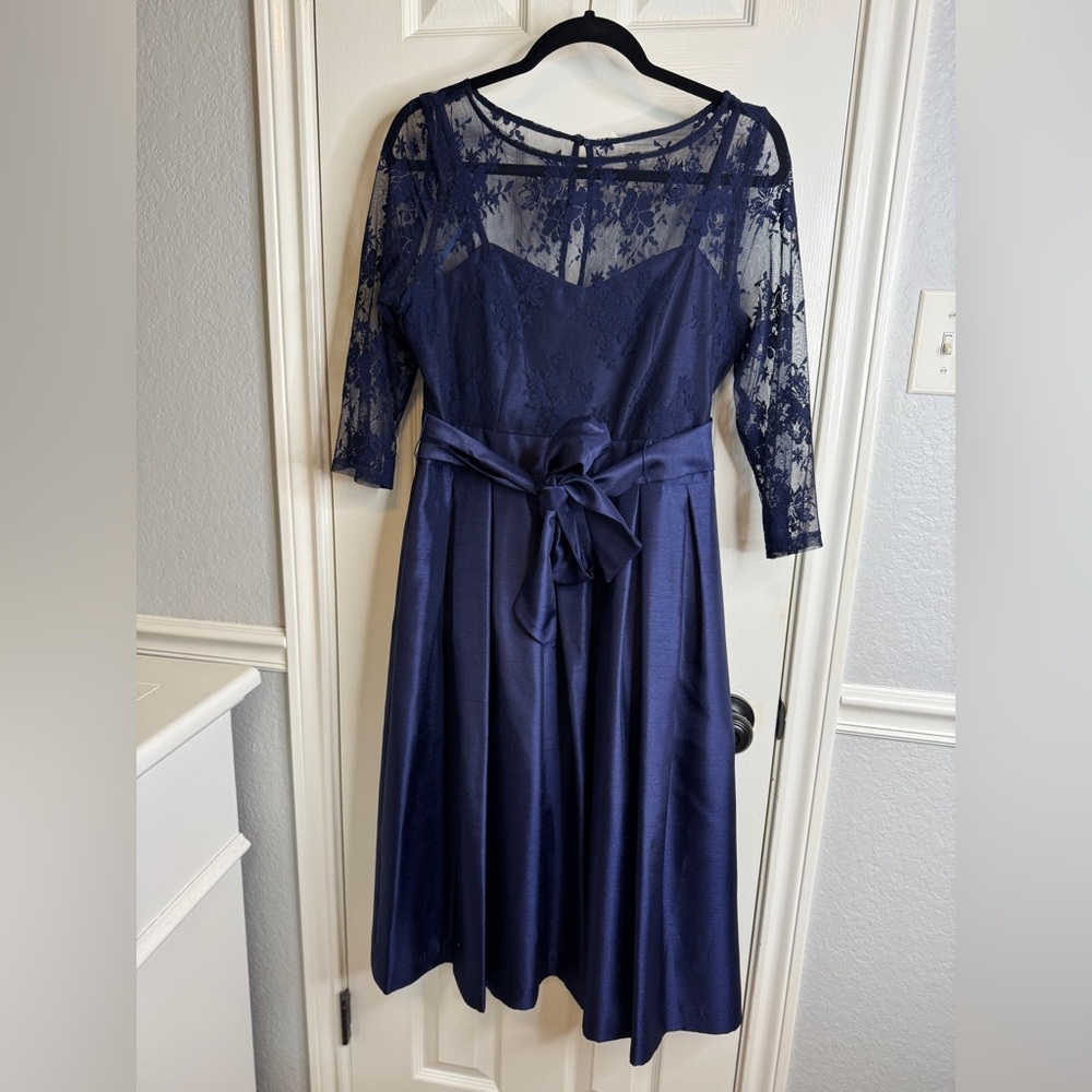 Jessica Morgan Elegant Navy Midi Lace Dress size 12